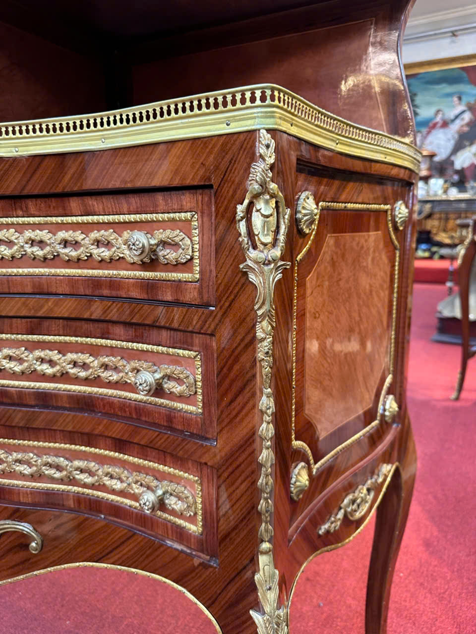 Tủ Cổ Nguyên Zin Cao Cấp – Hàng Hiếm Cho Dân Sưu Tầm Đẳng Cấp [TH2409]